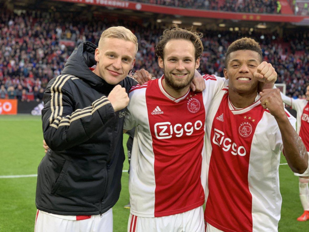 阿贾克斯内部会议纪要流出：赛后单刀错失，欧联使命明确，球队文化再被提及的简单介绍