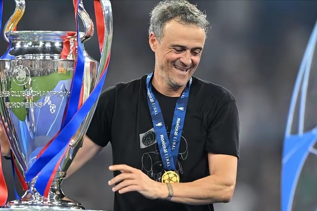 法国杯倒计时，新奥尔良鹈鹕集结日主帅复盘，细节引发关注，球迷炸锅，资深球员宣示担当的简单介绍