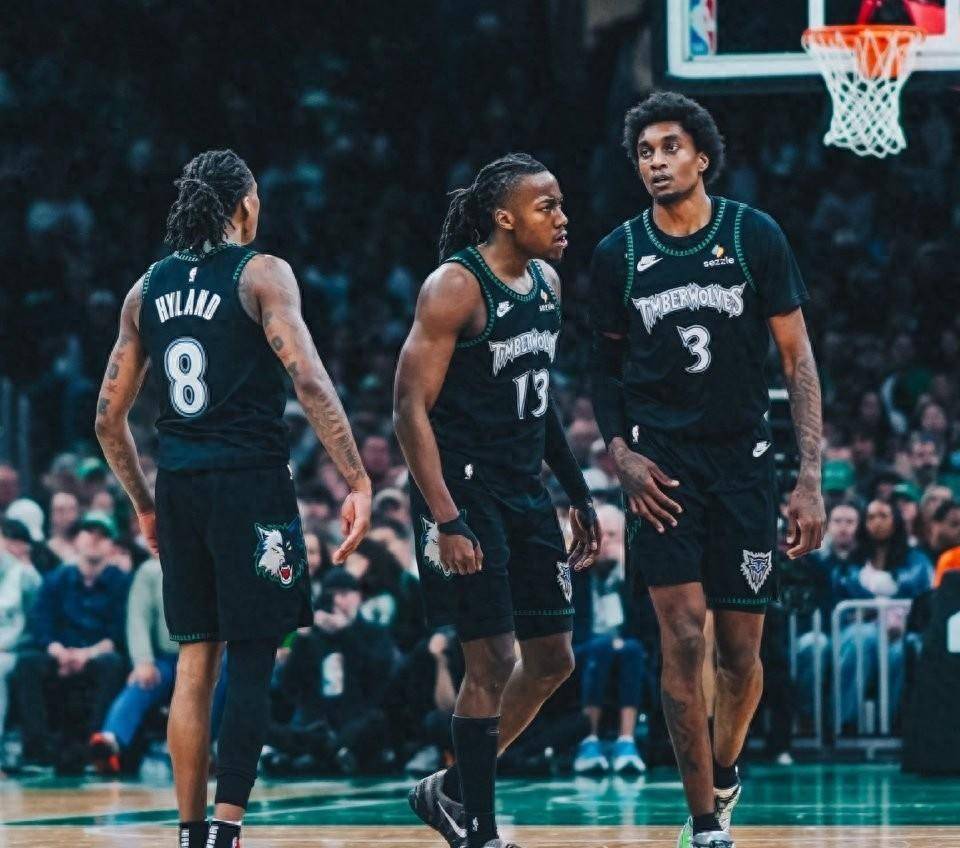 包含马赛调整名单备战全明星赛风云突变波士顿凯尔特人赛后刷新队史纪录之后,AC米兰集结日豪取连胜的词条 包含马赛调整名单备战全明星赛风云突变波士顿凯尔特人赛后刷新队史纪录之后,AC米兰集结日豪取连胜的词条